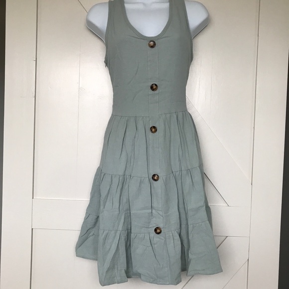 Summer pleated Button Down Dress - Picture 4 of 4
